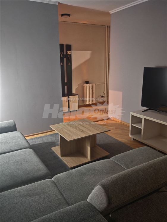 Novi Beograd , Hotel Jugoslavija 80m2, Blok 11c — 3