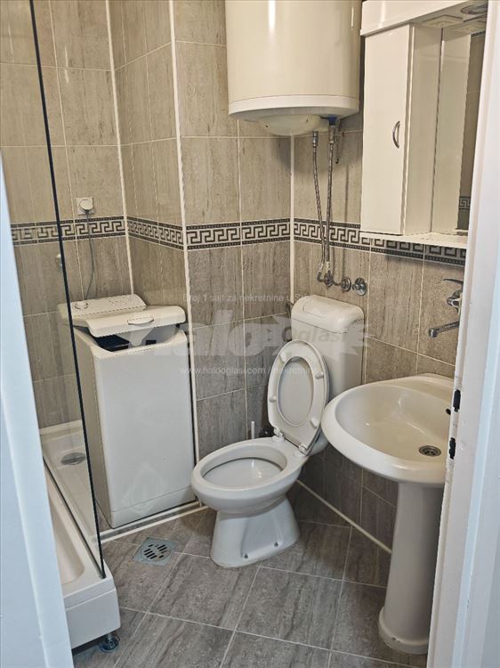Novi Beograd , Hotel Jugoslavija 80m2, Blok 11c — 9
