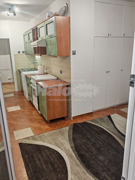 Novi Beograd , Hotel Jugoslavija 80m2, Blok 11c — 12