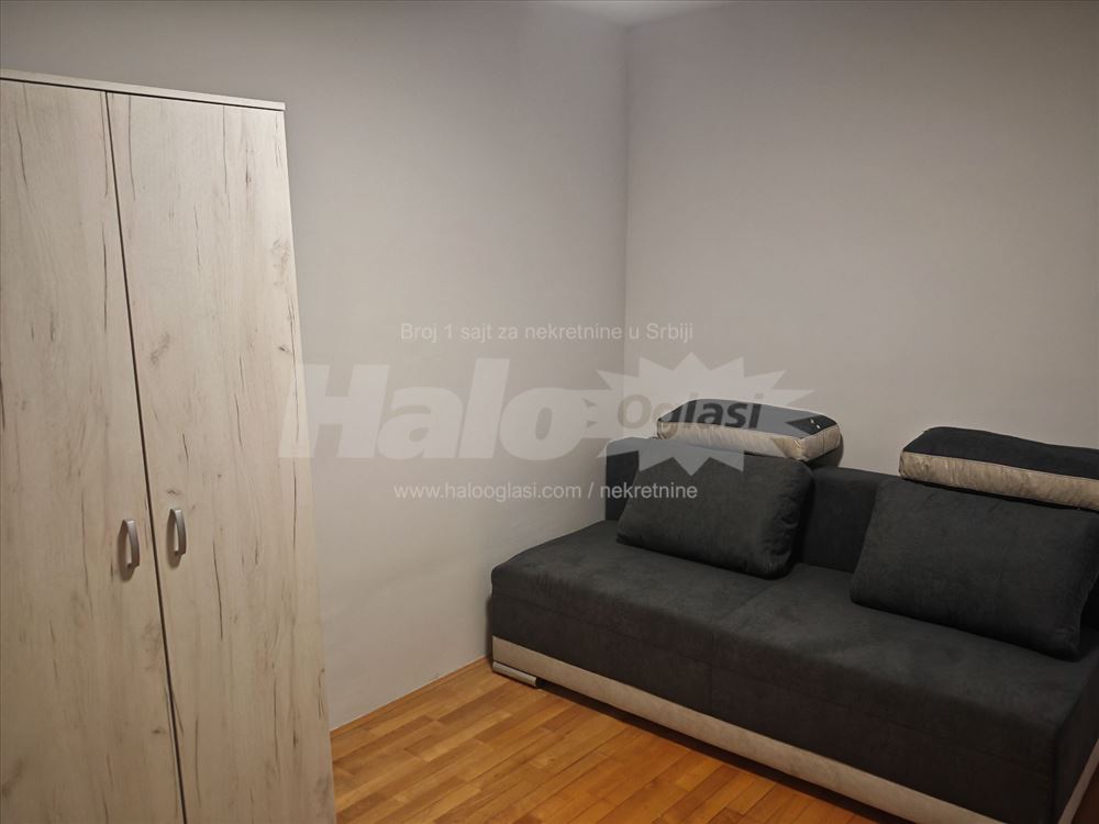 Novi Beograd , Hotel Jugoslavija 80m2, Blok 11c — 13