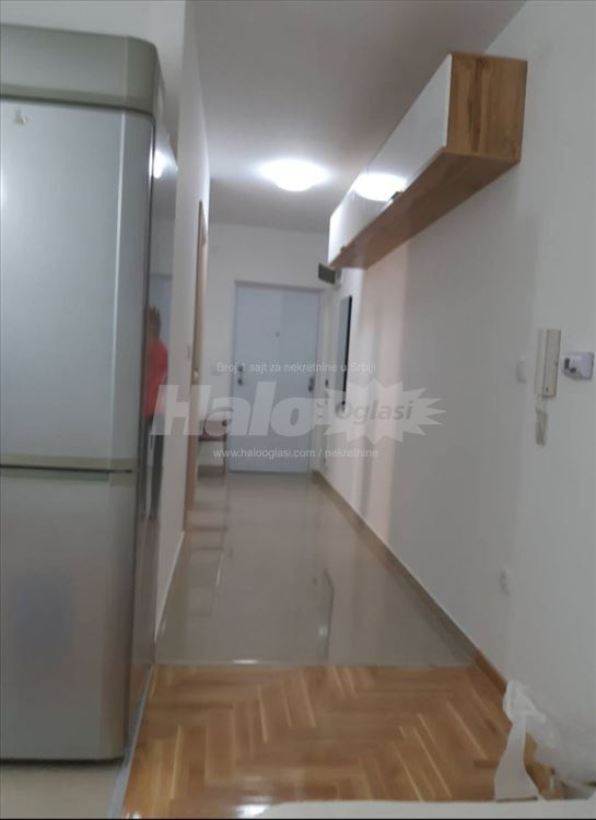 Novi Beograd-Ledine -Valtrovićeva — 10