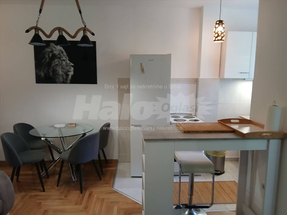 Novi Beograd početak Ledina jednoiposoban stan 43m — 3