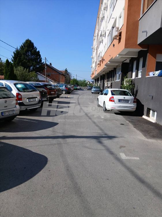 Novi Beograd početak Ledina jednoiposoban stan 43m — 8