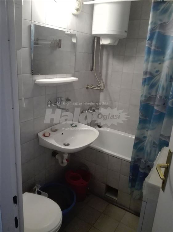 Novi Beograd, Studentski grad, jednosoban stan — 6