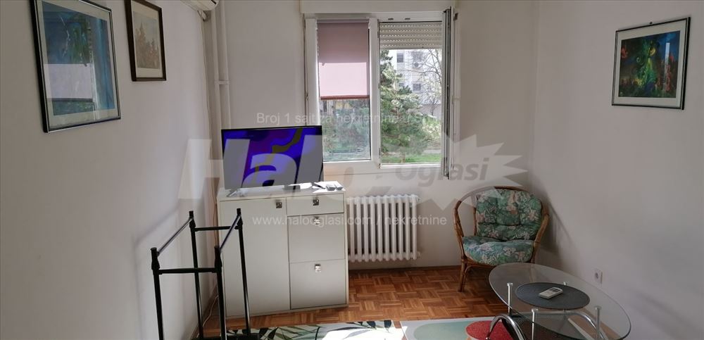 Novi Beograd, trosoban dr Ivana Ribara — 4
