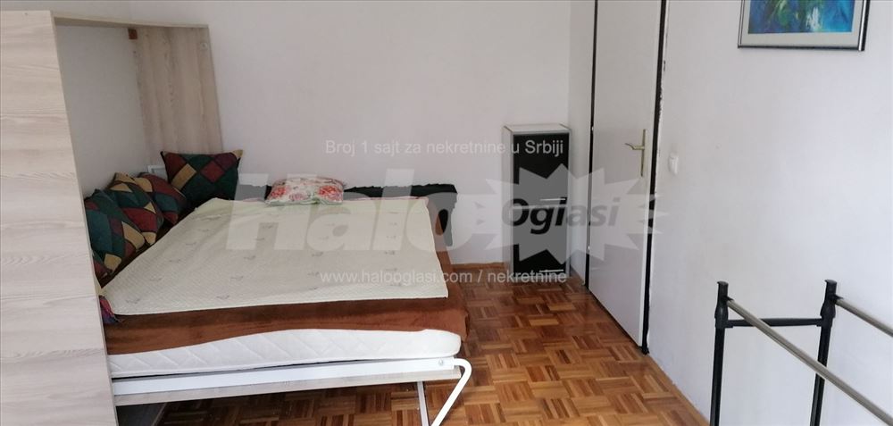 Novi Beograd, trosoban dr Ivana Ribara — 5