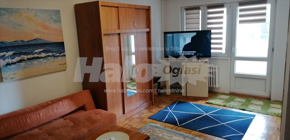 Novi Beograd, trosoban dr Ivana Ribara — 12