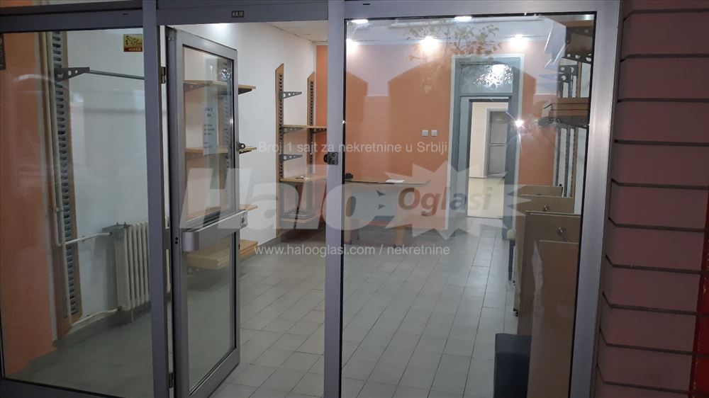 Novi Beograd YUBC Poslovni lokal 75m2x75m2 — 4