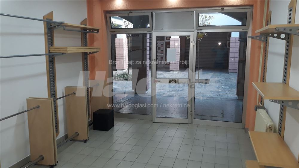 Novi Beograd YUBC Poslovni lokal 75m2x75m2 — 5