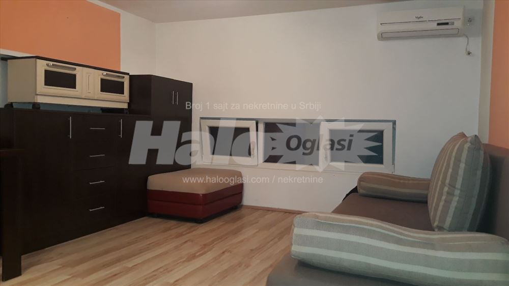 Novi Beograd YUBC Poslovni lokal 75m2x75m2 — 9