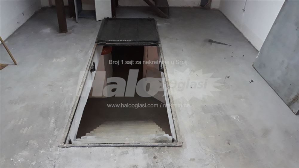 Novi Beograd YUBC Poslovni lokal 75m2x75m2 — 14