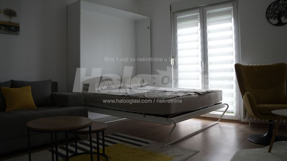 Novi Beograd,bl.61, svetao sa terasom 30m2 — 5