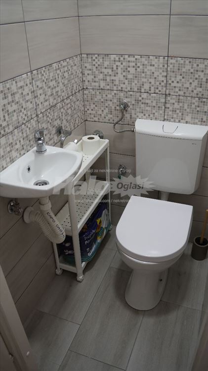Novi Beograd,bl.61, svetao sa terasom 30m2 — 9