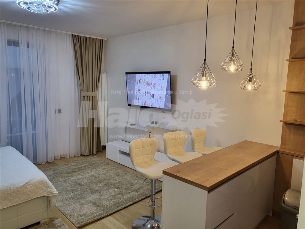Novi Dorcol Lux 35m2, Pametan Stan, Spa — 2