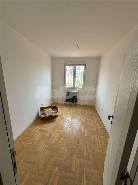 Novogradnja Cara Dušana,useljiv. 43m2,58m2 — 6