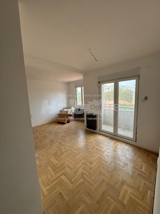 Novogradnja Cara Dušana,useljiv. 43m2,58m2 — 9