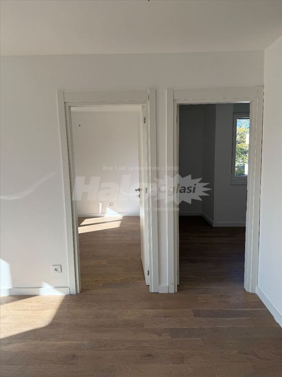 Novogradnja odmah useljiv stan — 6