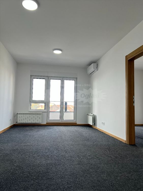 Novogradnja, prvi sprat 51kv Zvezdara Bulevar — 15