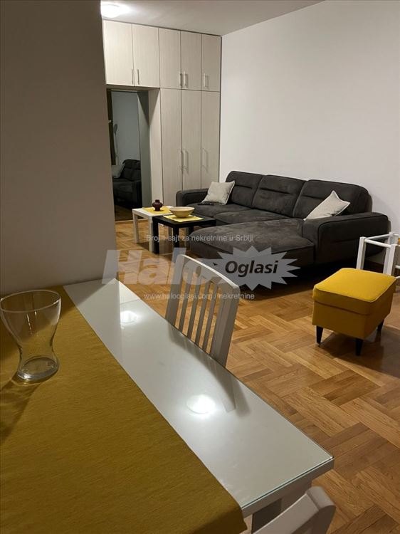 Novogradnja, sa garažnim mestom, preko puta ATŠ-a — 2