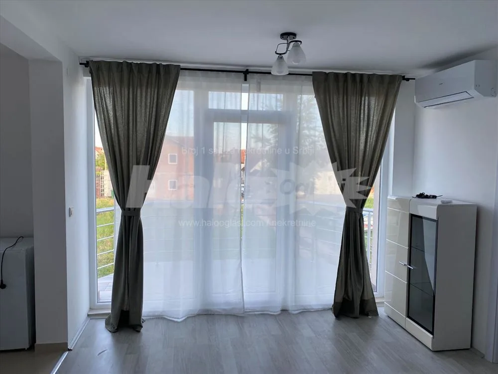 Novoopremljen dvosoban stan u Borči — 12