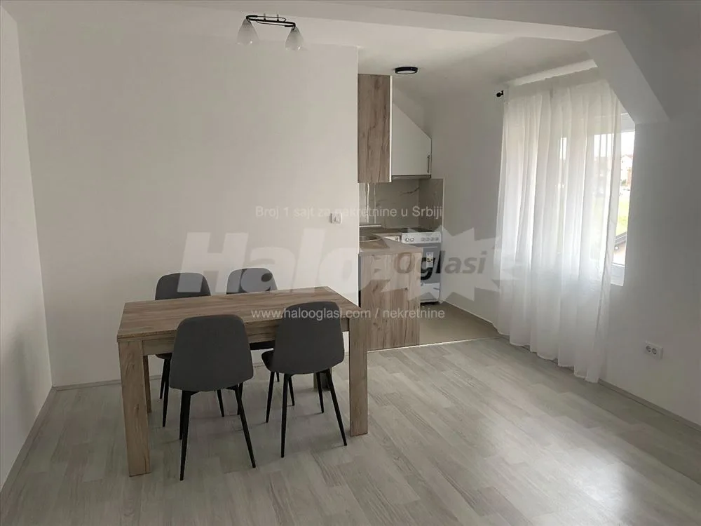 Novoopremljen dvosoban stan u Borči — 14