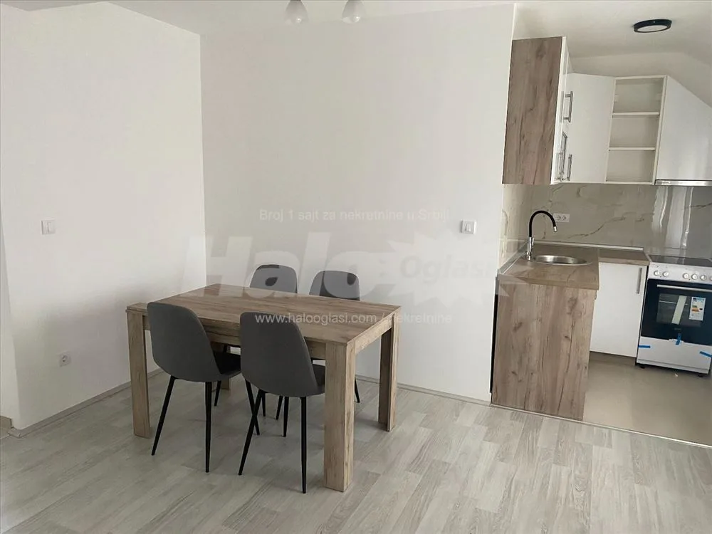 Novoopremljen dvosoban stan u Borči — 15