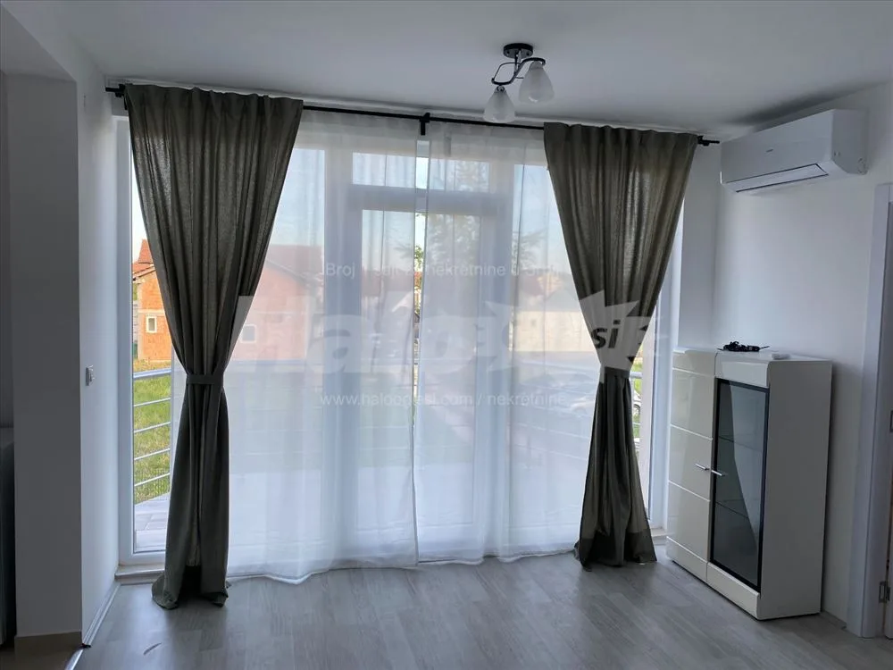 Novoopremljen dvosoban stan u Borči — 6