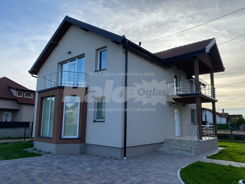 Novoopremljen dvosoban stan u Borči — 7