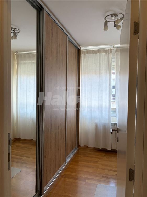 Nušićeva, jednoiposoban stan, 32m² — 5