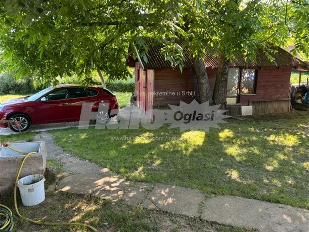 Oaza mira blizu Beograda: Kuća i 18 ari + suma — 12