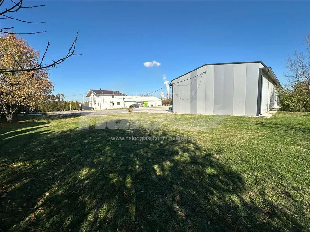 Oberenovac ,hala 250 veliki parking — 3