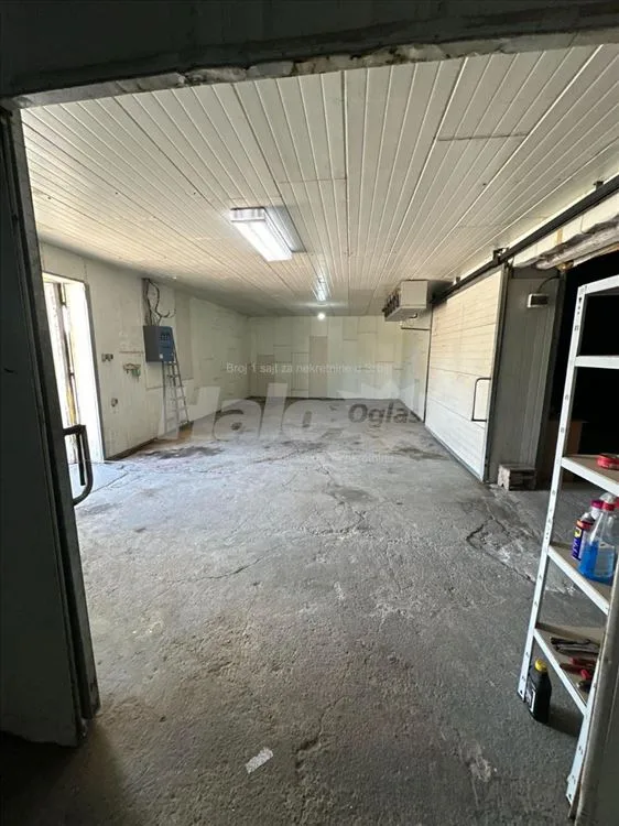 Oberenovac ,hala 250 veliki parking — 9