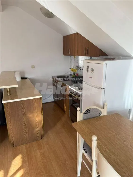 Obrenovac centar - izdavanje — 6