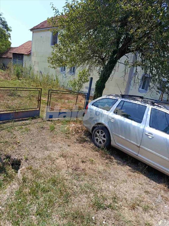 Obrenovac, Stubline, kuća sa 1,5ha zemlje — 4