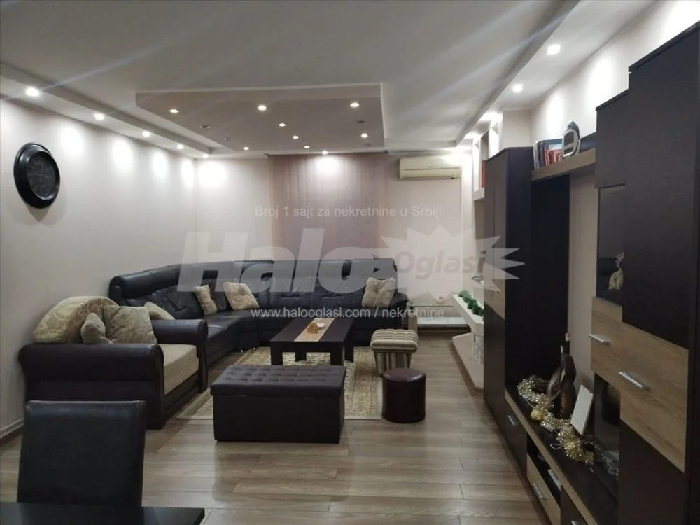 Obrenovac, Zabrežje,180+30m2,11ari,Namestena kuća — 2
