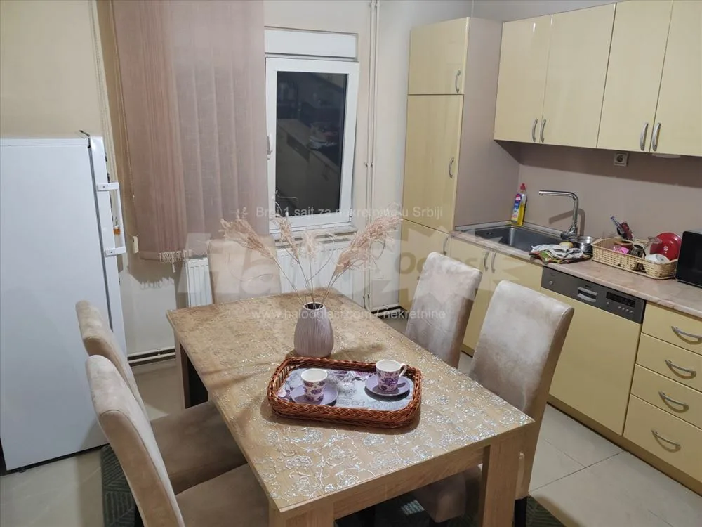 Obrenovac, Zabrežje,180+30m2,11ari,Namestena kuća — 5