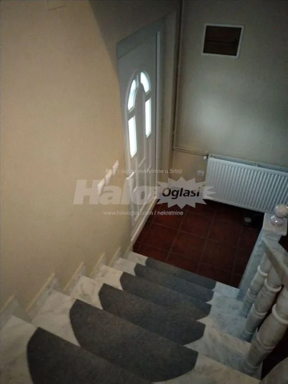 Obrenovac, Zabrežje,180+30m2,11ari,Namestena kuća — 7