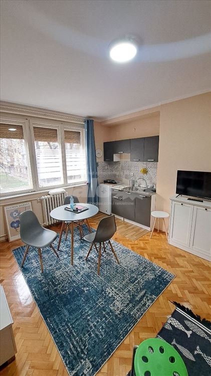 Odličan 2.0 u lepom delu Paviljona — 2