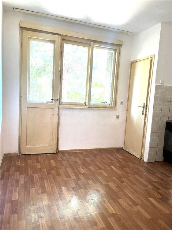 Odličan 2.5 stan (56m²) + 25m2 podrum ispod stana — 13
