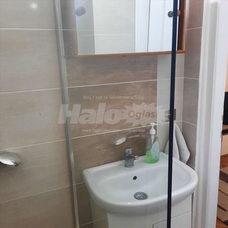 Odličan mali stan 1.5 , retko u ponudi — 8
