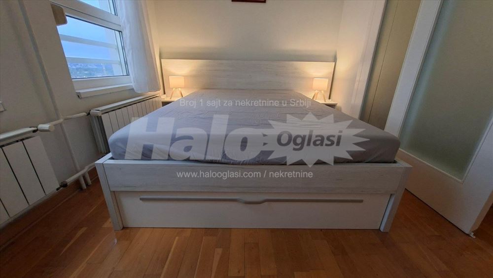 Odličan namešten stan sa parking mestom u Belvilu — 13