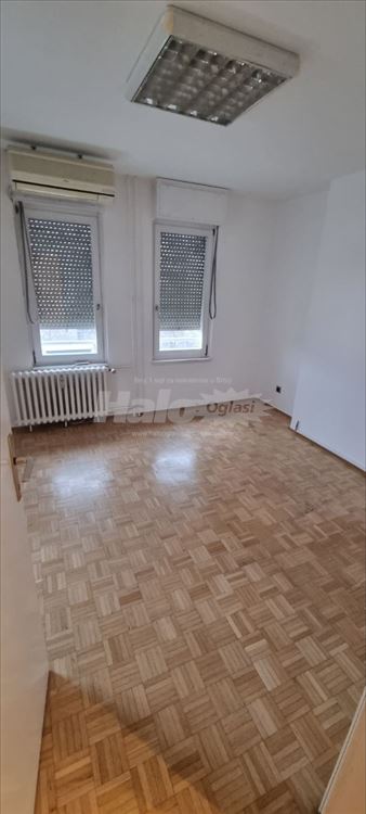 Odličan petosoban stan kod Arene — 8