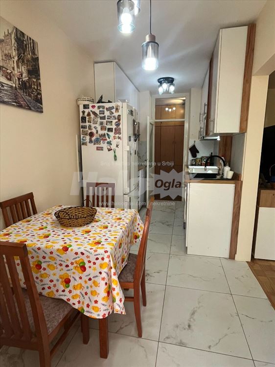 Odličan, potpuno renoviran, dvosoban stan u Zemunu — 7