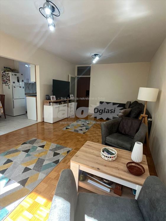 Odličan, potpuno renoviran, dvosoban stan u Zemunu — 10