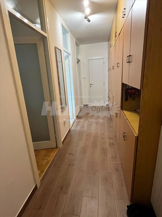 Odličan, potpuno renoviran, dvosoban stan u Zemunu — 11
