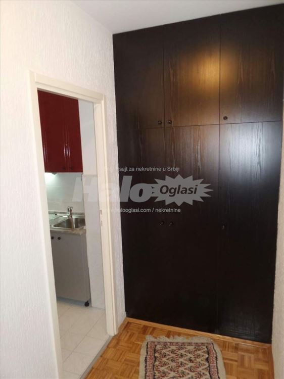 Odličan stan u blizini Zemunskog keja — 7