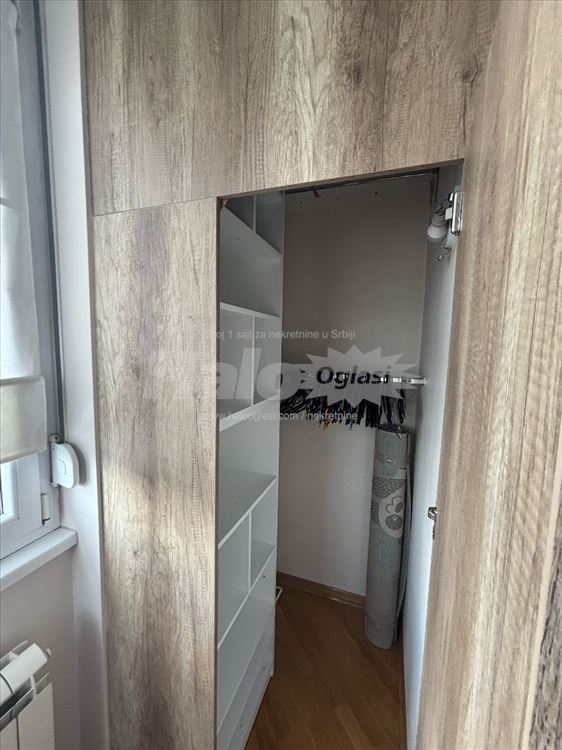 Odličan stan u centru - vlasnik - odmah useljiv — 7