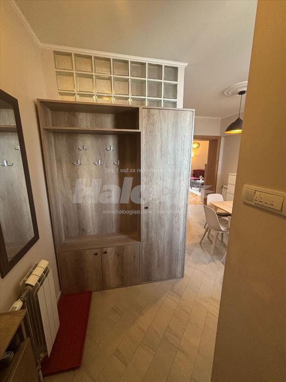Odličan stan u centru - vlasnik - odmah useljiv — 9