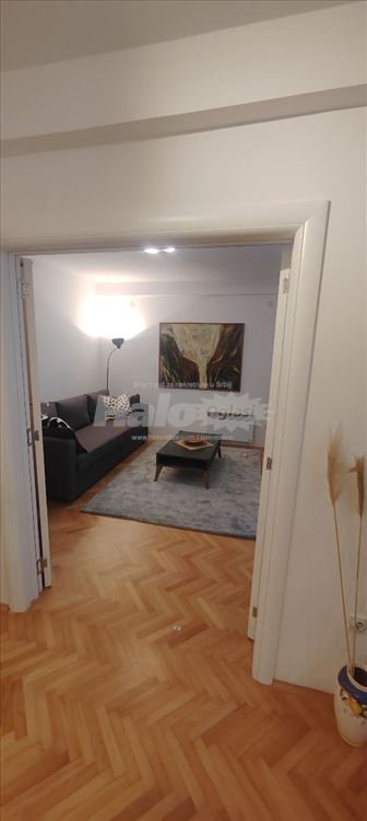Odličan, svetao 2.0 porodični stan, renoviran — 5