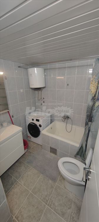 Odličan, svetao 2.0 porodični stan, renoviran — 12